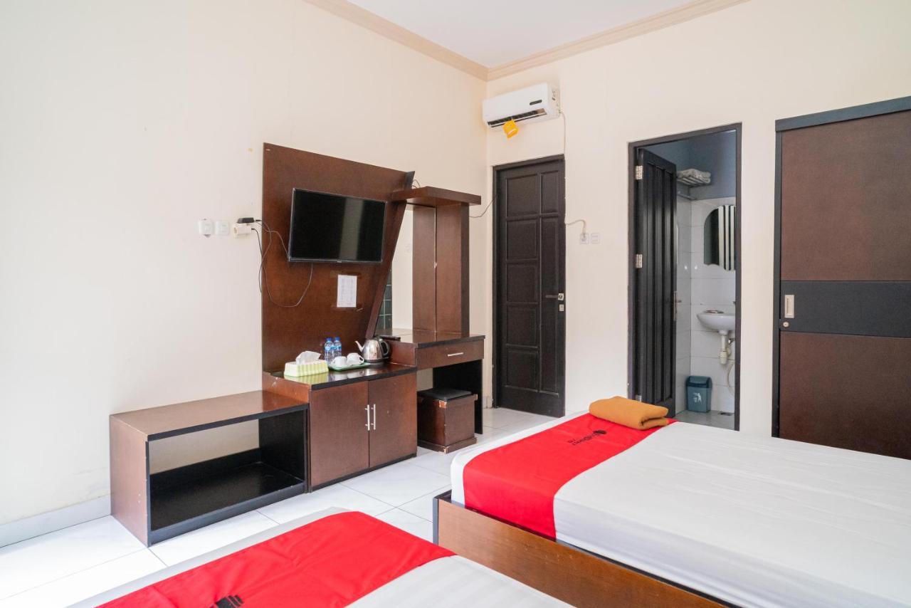 Reddoorz @ Wisma Pangrango Палангкарая Екстериор снимка