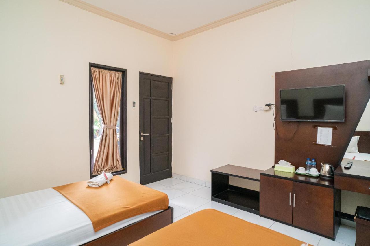 Reddoorz @ Wisma Pangrango Палангкарая Екстериор снимка
