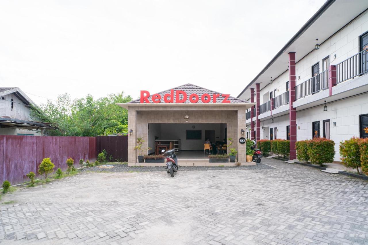 Reddoorz @ Wisma Pangrango Палангкарая Екстериор снимка