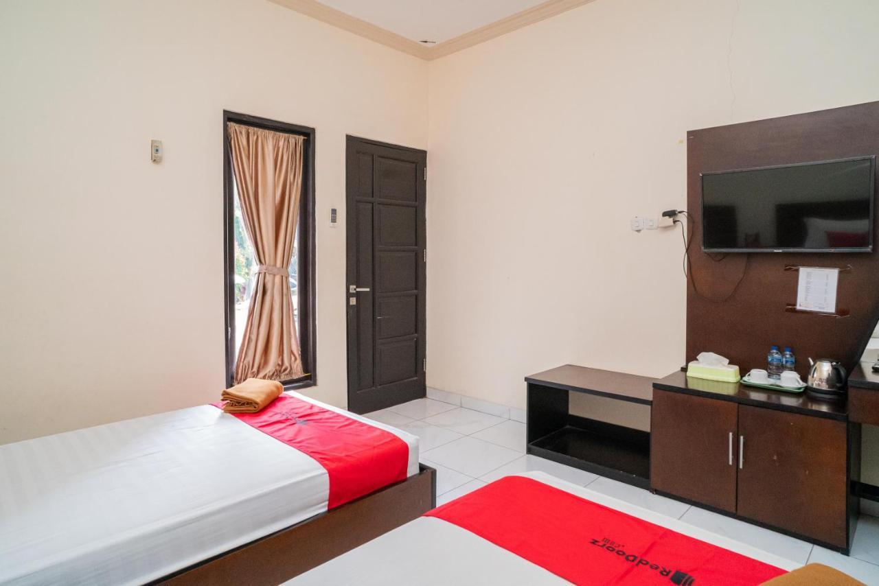 Reddoorz @ Wisma Pangrango Палангкарая Екстериор снимка