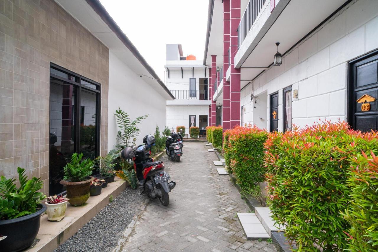 Reddoorz @ Wisma Pangrango Палангкарая Екстериор снимка